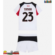 Camisa de Futebol AC Milan Fikayo Tomori #23 Equipamento Secundário Infantil 2025-26 Manga Curta (+ Calças curtas)